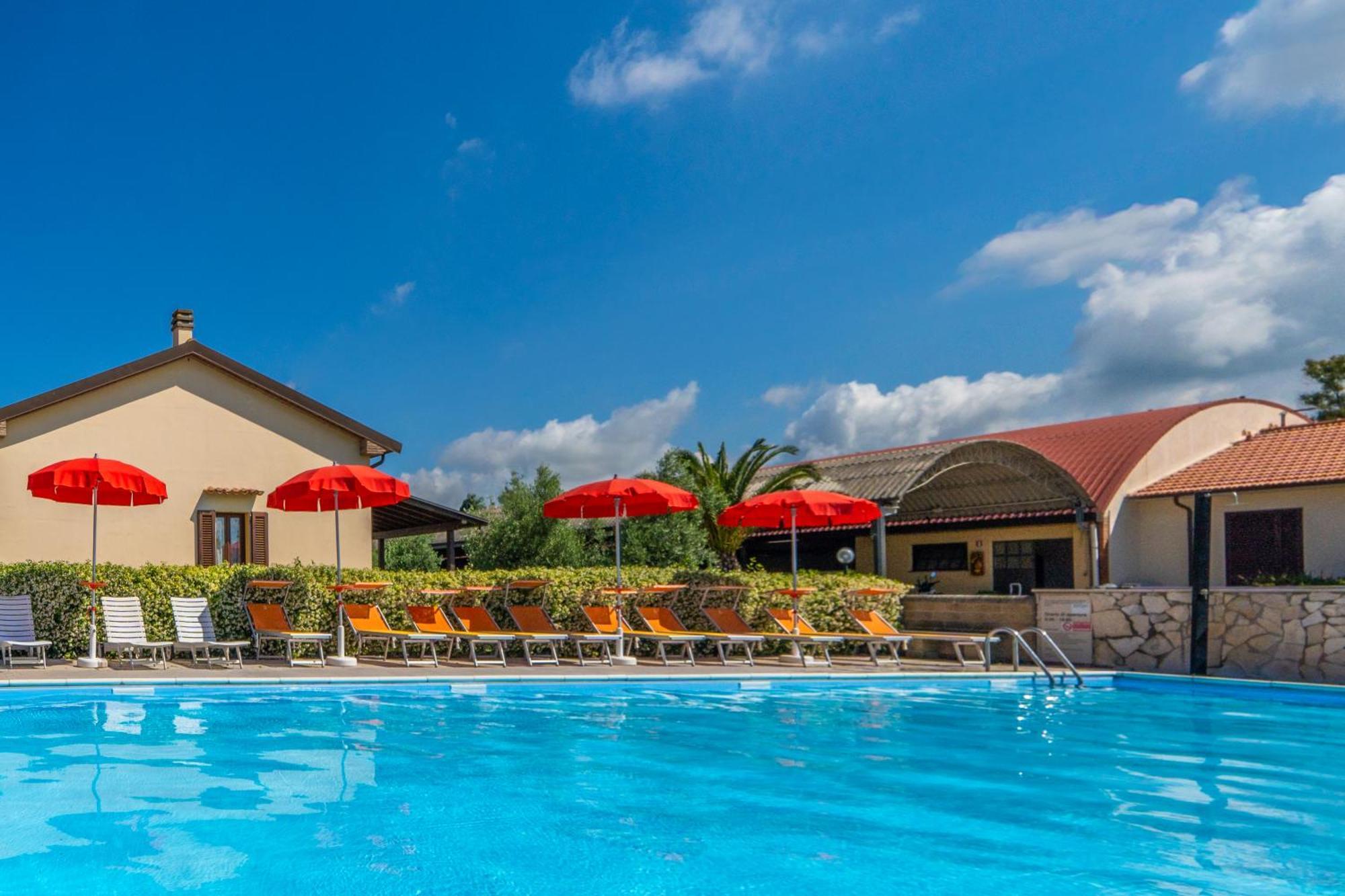 Agriturismo Il Tripesce Vada Bagian luar foto